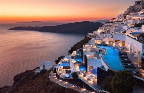 The Best Hotels in Santorini 